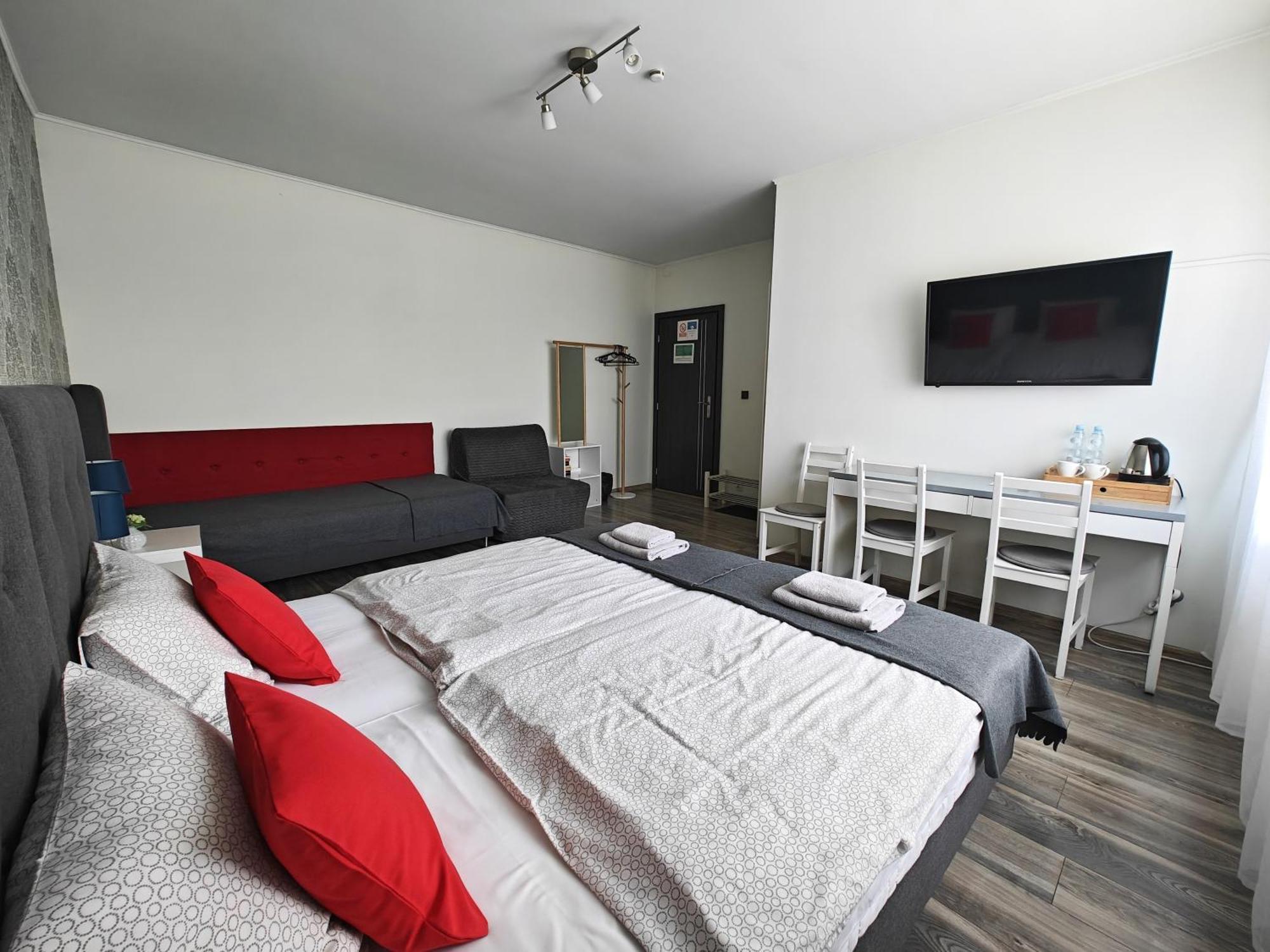 Oświęcim 7Th Room Guest House מראה חיצוני תמונה