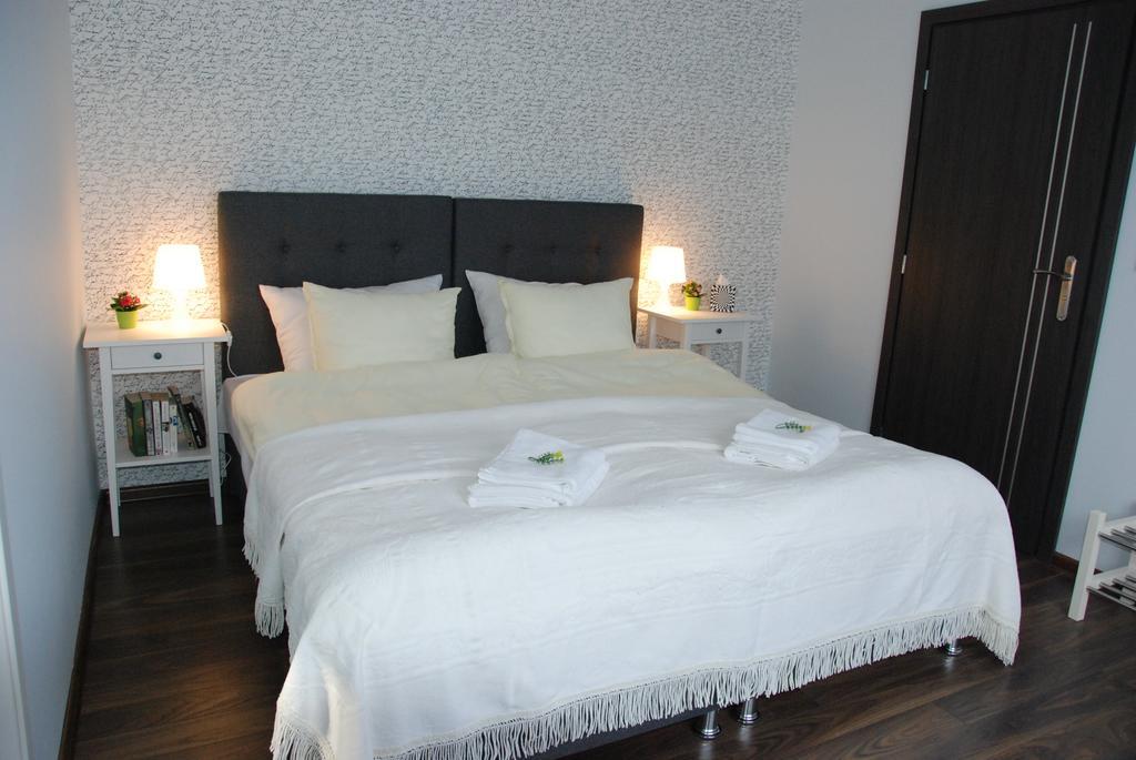Oświęcim 7Th Room Guest House מראה חיצוני תמונה
